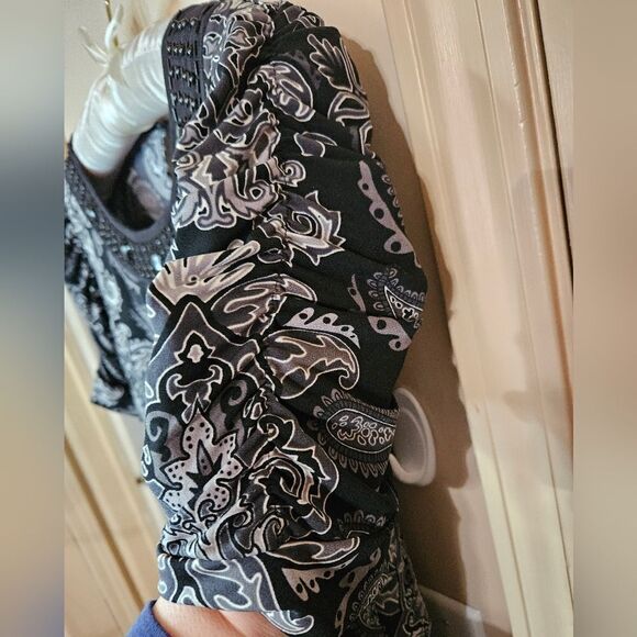 #185 APT 9 Black/White/Grey Paisley Design Beaded Neckline Tunic.sz. L - Picture 7 of 8